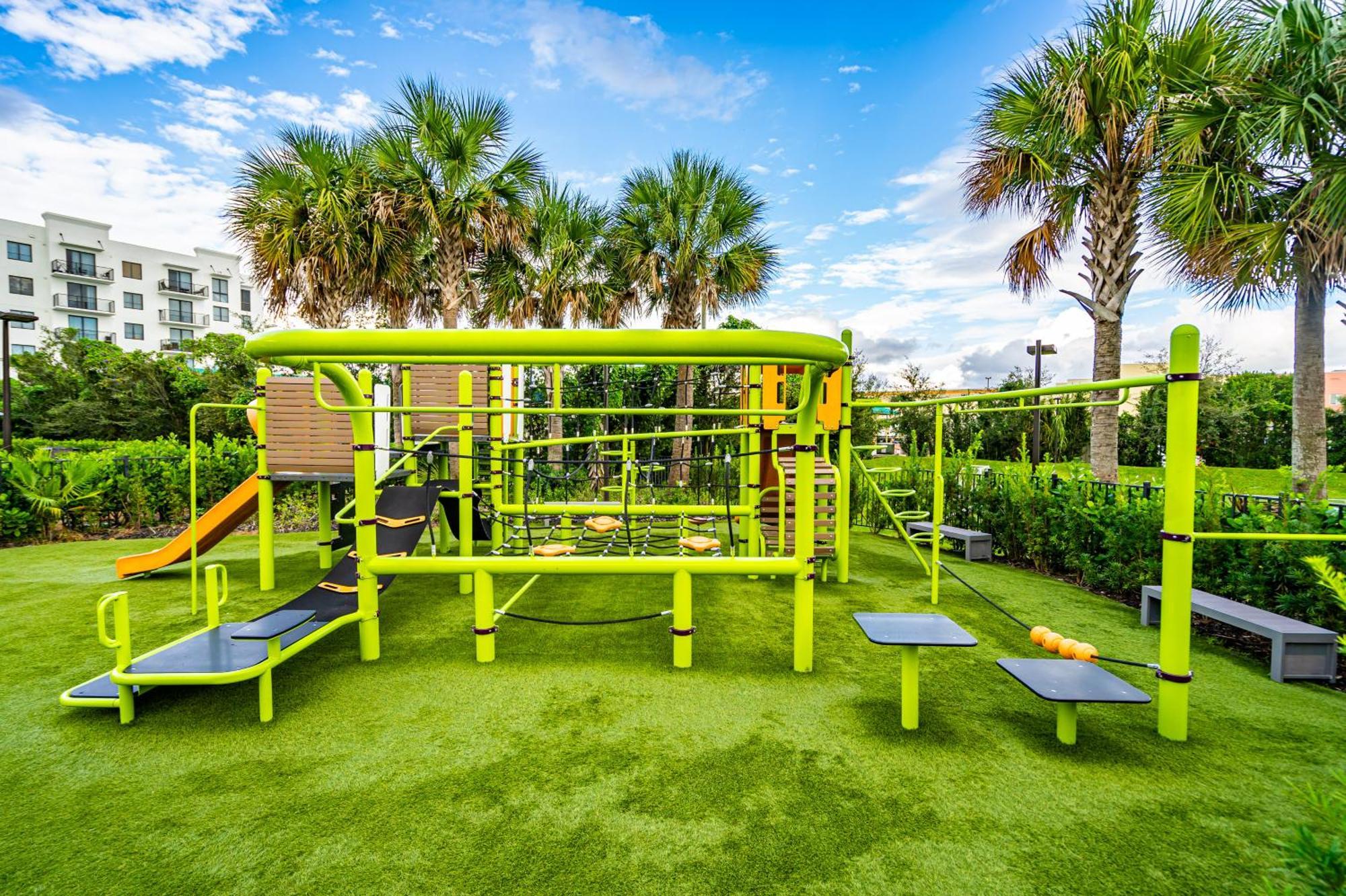 Amazing 2 Bedroom Unit In Doral Miami With Free Parking Hialeah Gardens Bagian luar foto