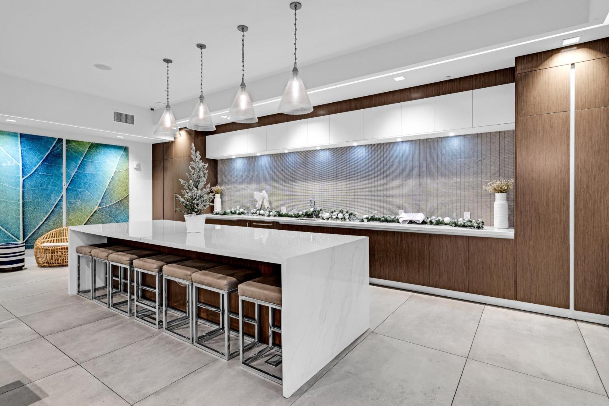 Amazing 2 Bedroom Unit In Doral Miami With Free Parking Hialeah Gardens Bagian luar foto