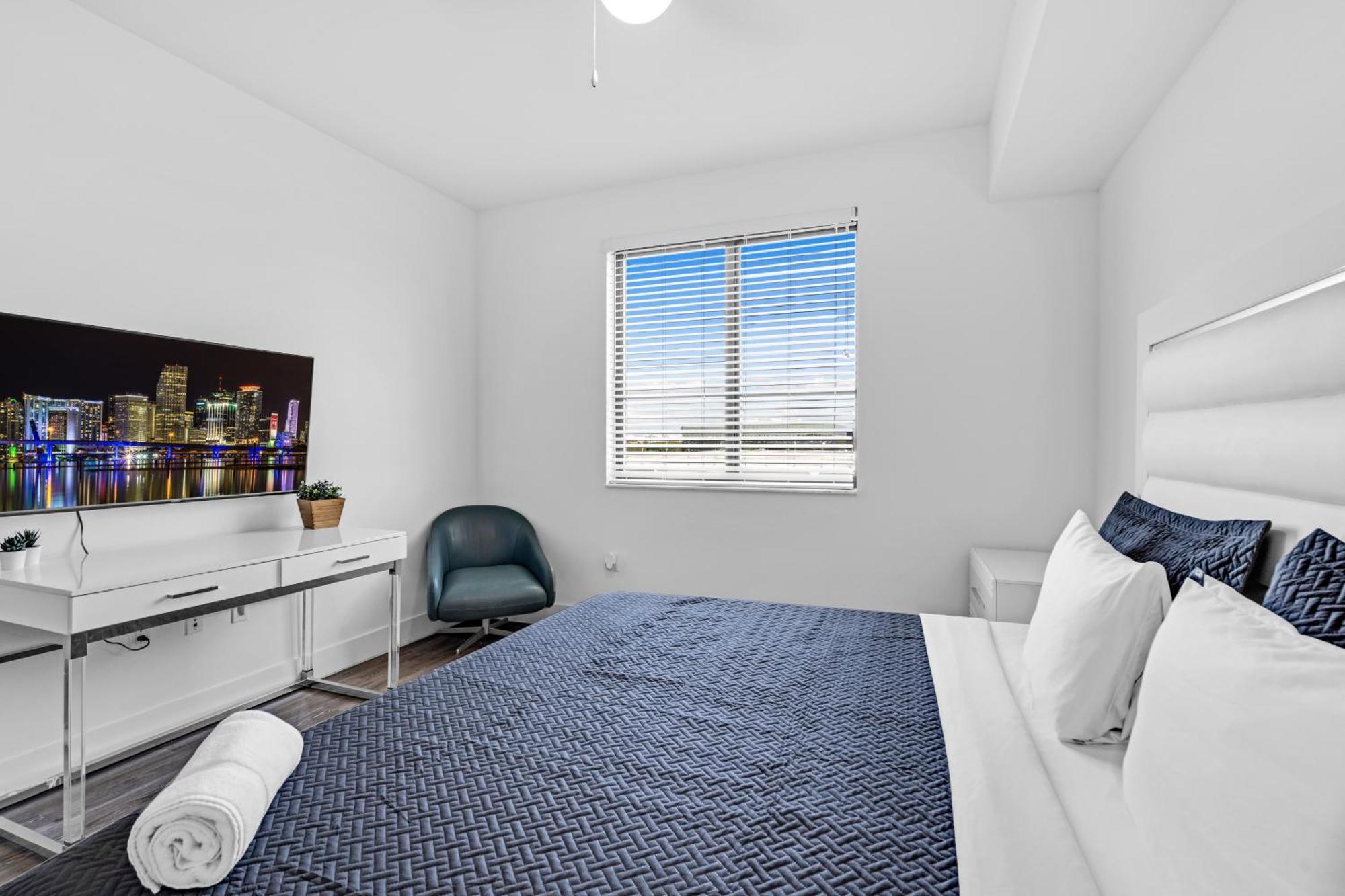 Amazing 2 Bedroom Unit In Doral Miami With Free Parking Hialeah Gardens Bagian luar foto