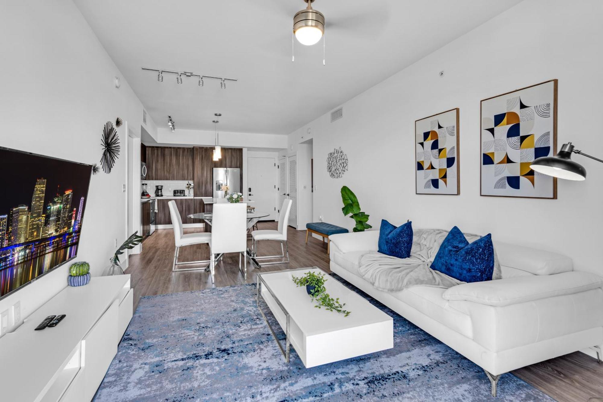 Amazing 2 Bedroom Unit In Doral Miami With Free Parking Hialeah Gardens Bagian luar foto